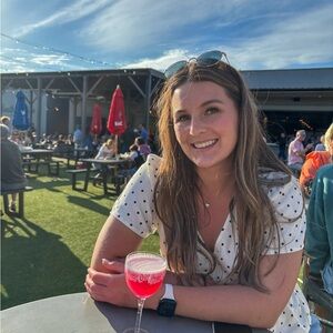 Meet your Posher, Abbey